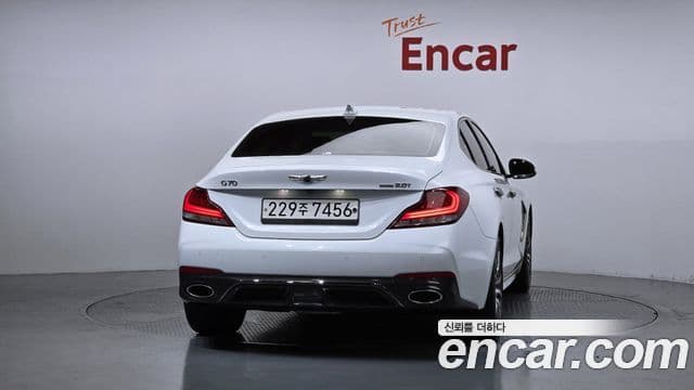 Genesis G70 2020 — Photo 13/20