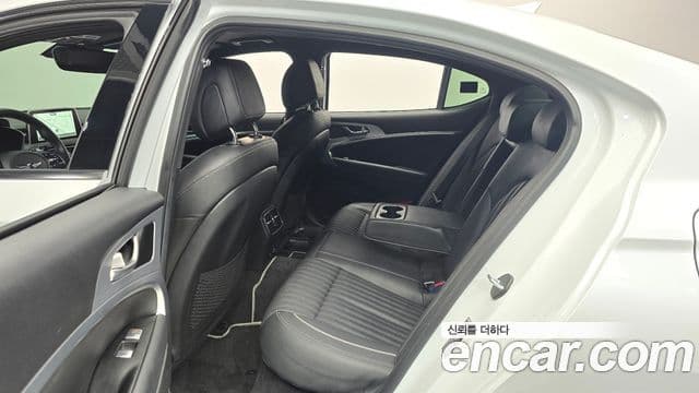 Genesis G70 2020 — Photo 7/20