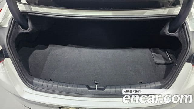 Kia K8 2023 — Şəkil 17/20