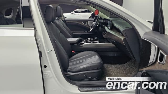 Kia K8 2023 — Photo 5/31