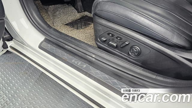 Kia K8 2023 — Photo 4/31