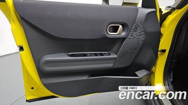 Mini Cooper C 2025 — Photo 30/33