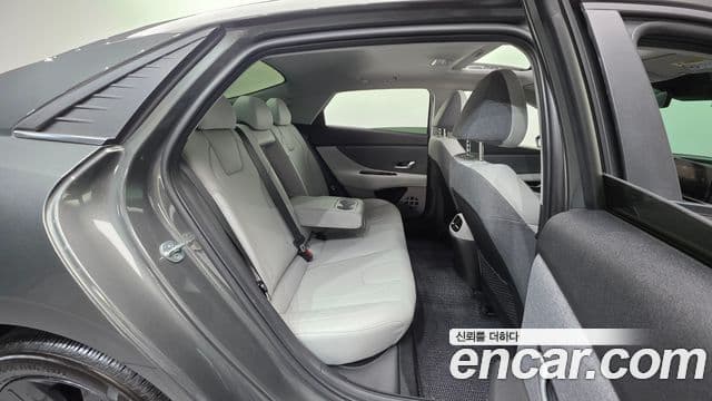 Hyundai The New Avante Hybrid 2022 — Şəkil 21/31