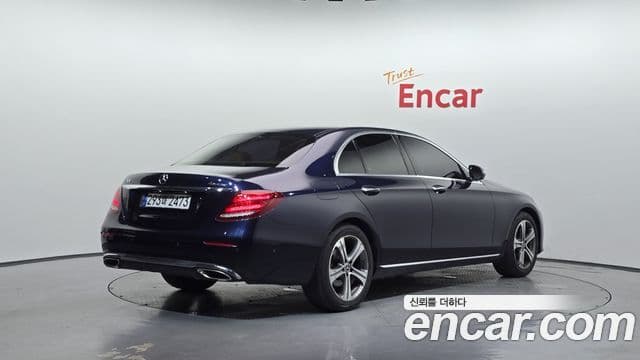 Mercedes-Benz E-Class 2018 — ფოტო 3/20