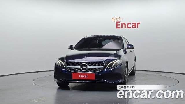 Mercedes-Benz E-Class 2018 — ფოტო 5/20