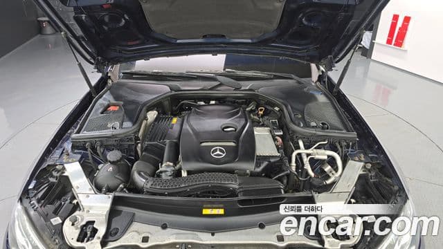 Mercedes-Benz E-Class 2018 — ფოტო 1/20