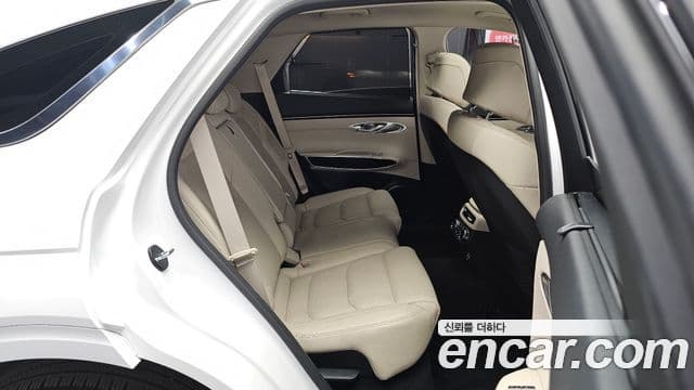 Genesis GV70 2021 — ფოტო 30/30