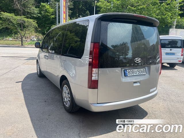 Hyundai Staria 2023 — Фото 2/14