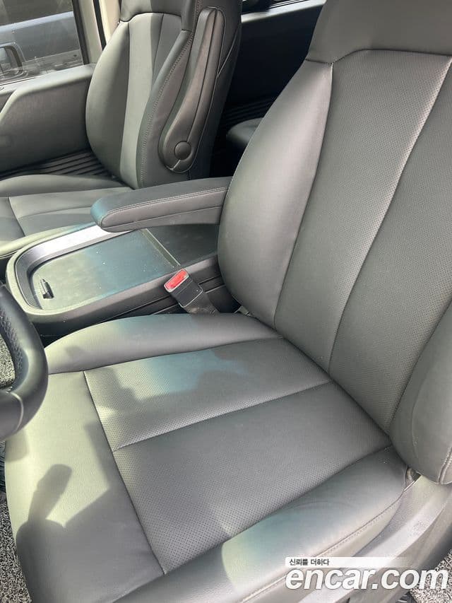 Hyundai Staria 2023 — Фото 10/14