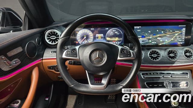 Mercedes-Benz E-Class 2018 — ფოტო 13/20