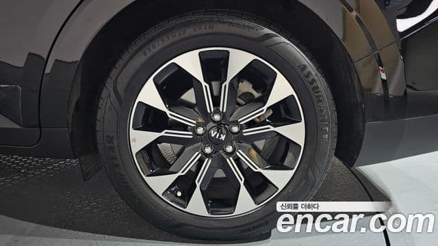 Kia Carnival 2021 — Photo 11/39
