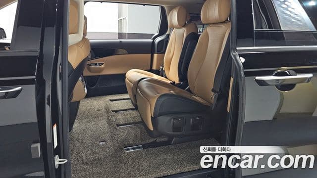 Kia Carnival 2021 — Photo 5/39