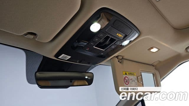 Kia Carnival 2021 — Photo 27/39