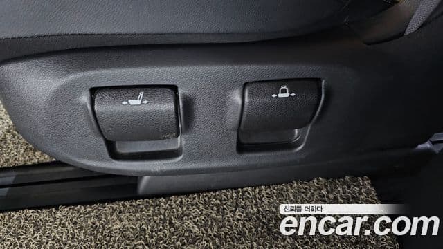 Kia Carnival 2021 — Photo 3/39
