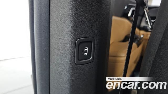 Kia Carnival 2021 — Photo 22/39