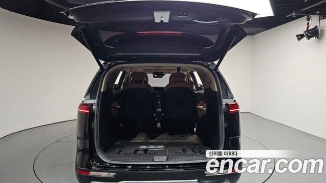 Kia Carnival 2021 — Photo 14/39