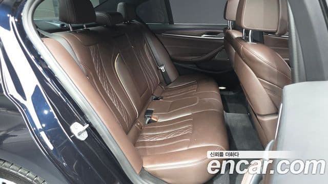 BMW 5 Series 2020 — Şəkil 12/20