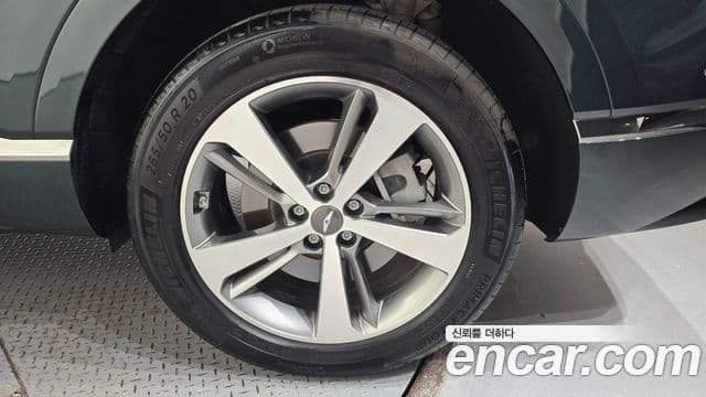 Genesis GV80 2021 — Photo 18/31