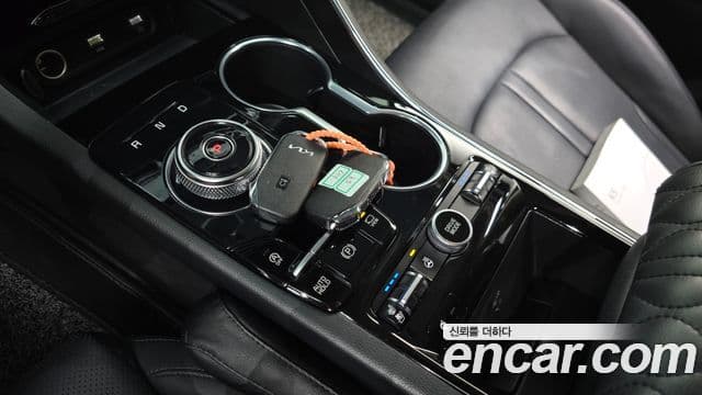 Kia K5 2022 — Şəkil 9/20