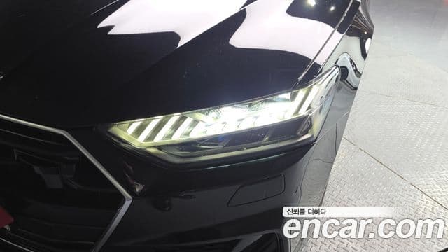 Audi A7 2023 — Photo 26/33