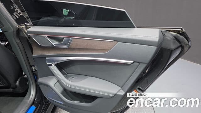 Audi A7 2023 — Photo 23/33