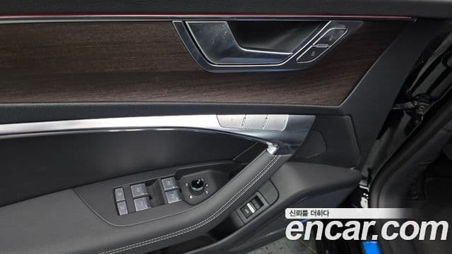 Audi A7 2023 — Photo 28/33