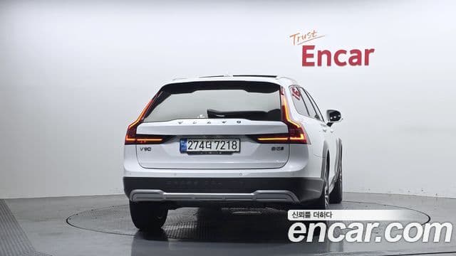 Volvo V90 Cross Country 2020 — Şəkil 3/20