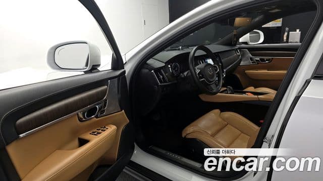 Volvo V90 Cross Country 2020 — Şəkil 9/20