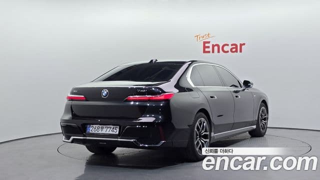 BMW 7 Series 2024 — Şəkil 2/20