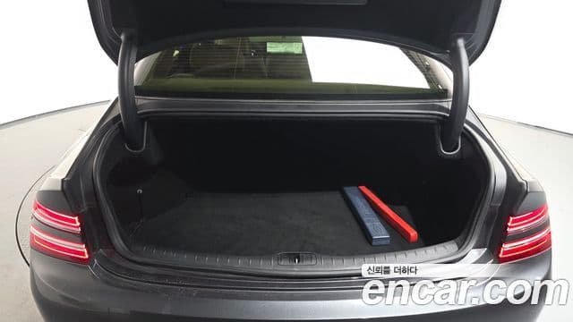 Genesis Electrified G80 2020 — Şəkil 17/20