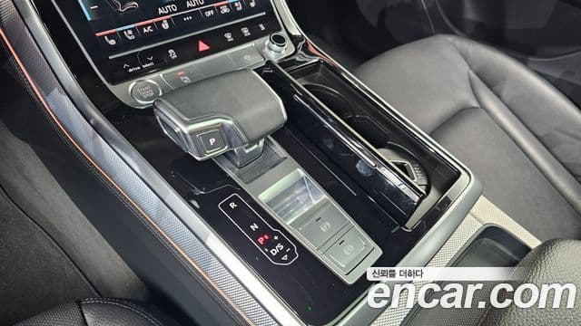 Audi Q8 2020 — Şəkil 9/20