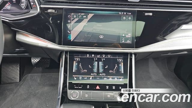 Audi Q8 2020 — Şəkil 14/20