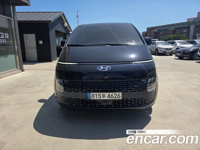 Hyundai Staria 2022 — ფოტო 3/16