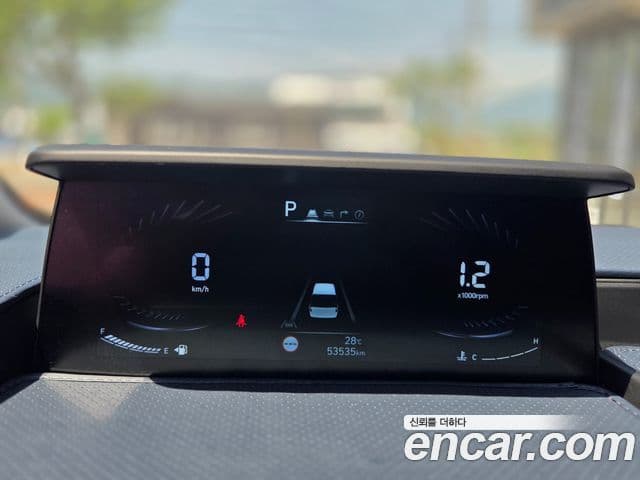 Hyundai Staria 2022 — ფოტო 7/16