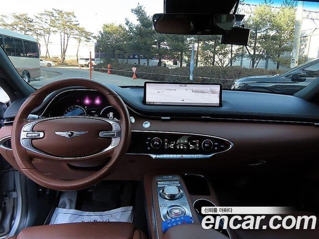 Genesis GV70 2022 — Şəkil 9/20