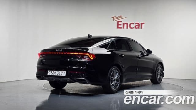 Kia K5 2023 — Şəkil 2/20