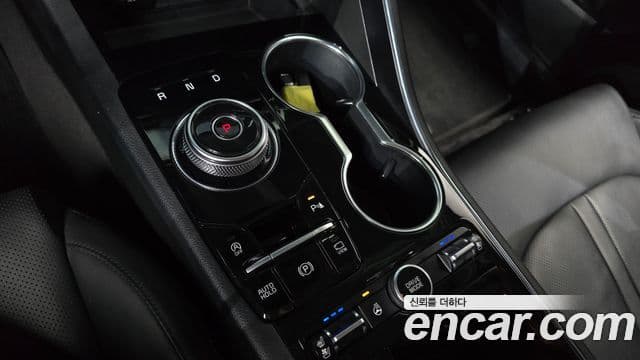 Kia K5 2023 — Şəkil 9/20