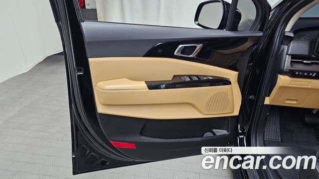 Kia Carnival 2022 — Şəkil 13/31
