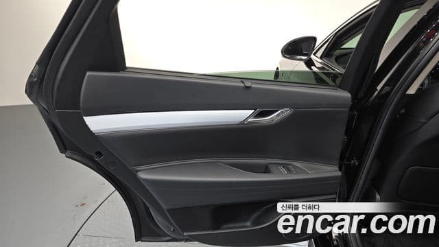 Genesis G80 2025 — Şəkil 19/32