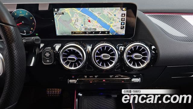 Mercedes-Benz GLA-Class 2020 — фото 14 из 20