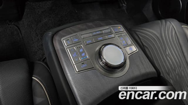 Genesis Electrified G80 2023 — Şəkil 19/20