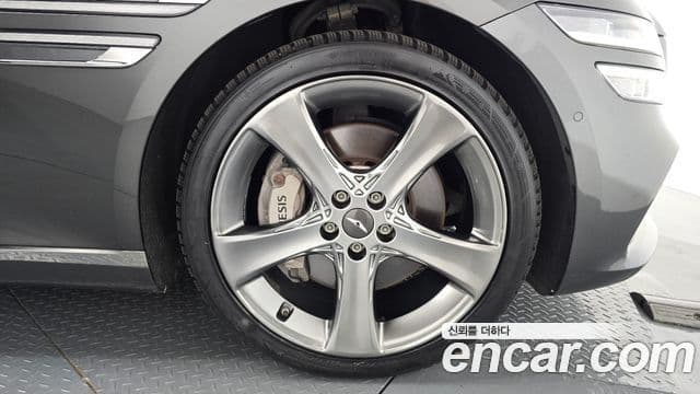 Genesis G80 2023 — Photo 28/36