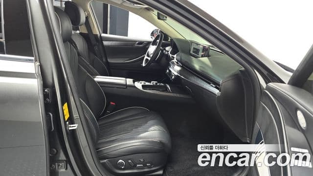Genesis G80 2023 — Photo 24/36
