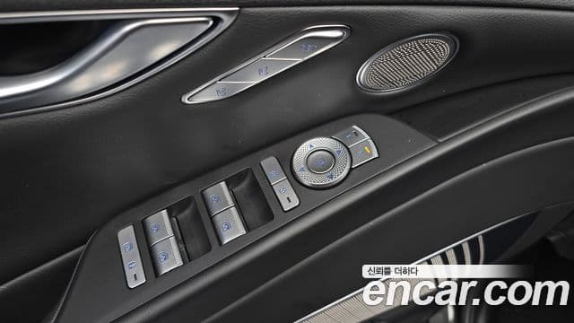 Genesis G80 2023 — Photo 14/36