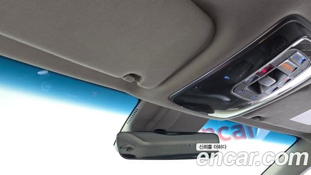 Genesis G80 2023 — Photo 19/36