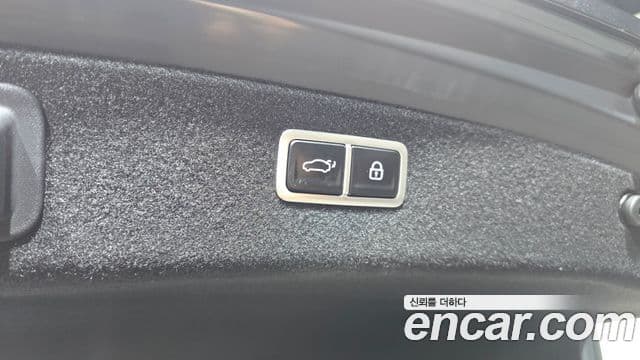 Genesis G80 2023 — Photo 16/36