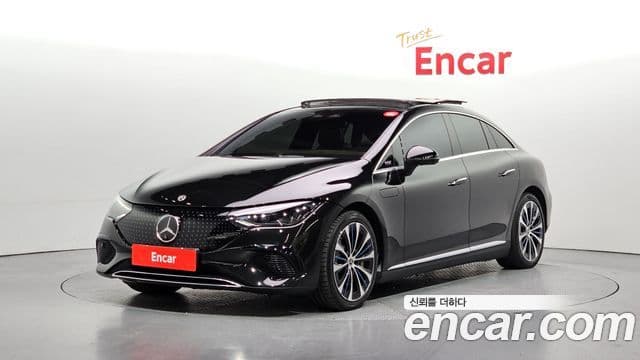 Mercedes-Benz EQE 2022 — ფოტო 18/20