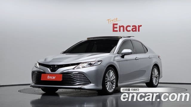 Toyota Camry 2018 — Şəkil 3/20