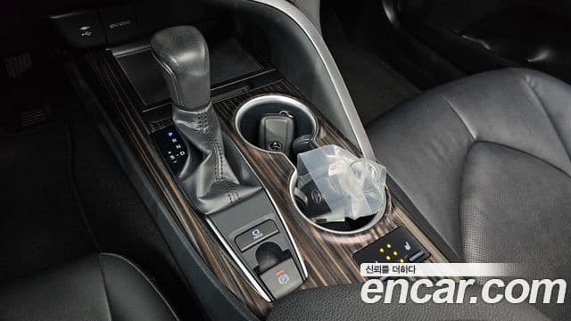 Toyota Camry 2018 — Şəkil 5/20