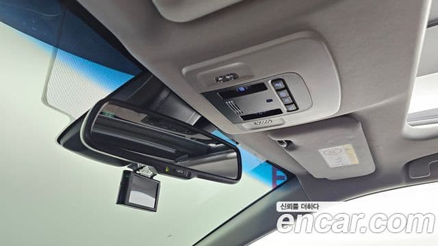 Toyota Camry 2018 — Şəkil 19/20